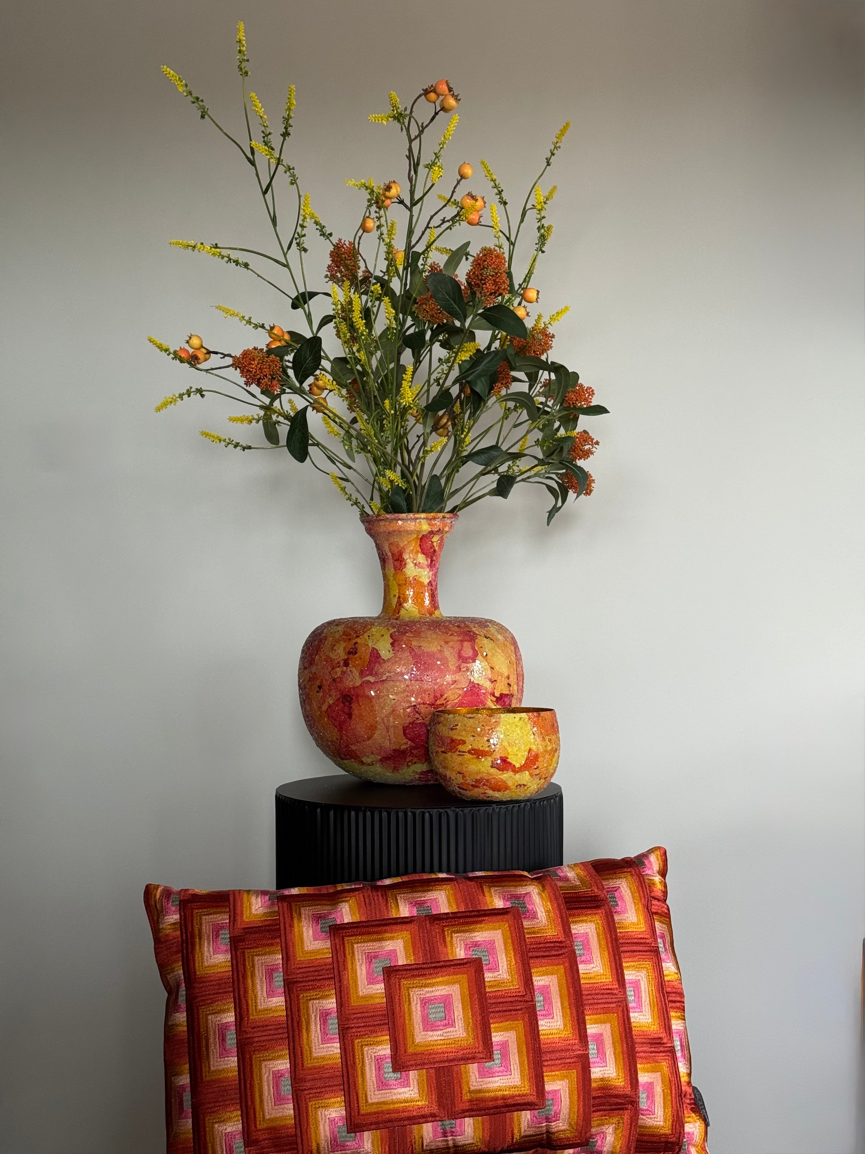Accentkleur sunrise kunstbloemen vaas kussens