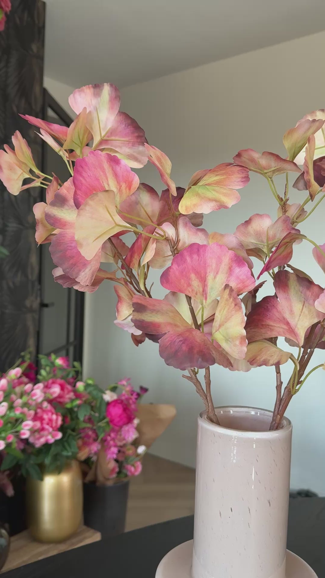 Kunsttakken + vaas Anna