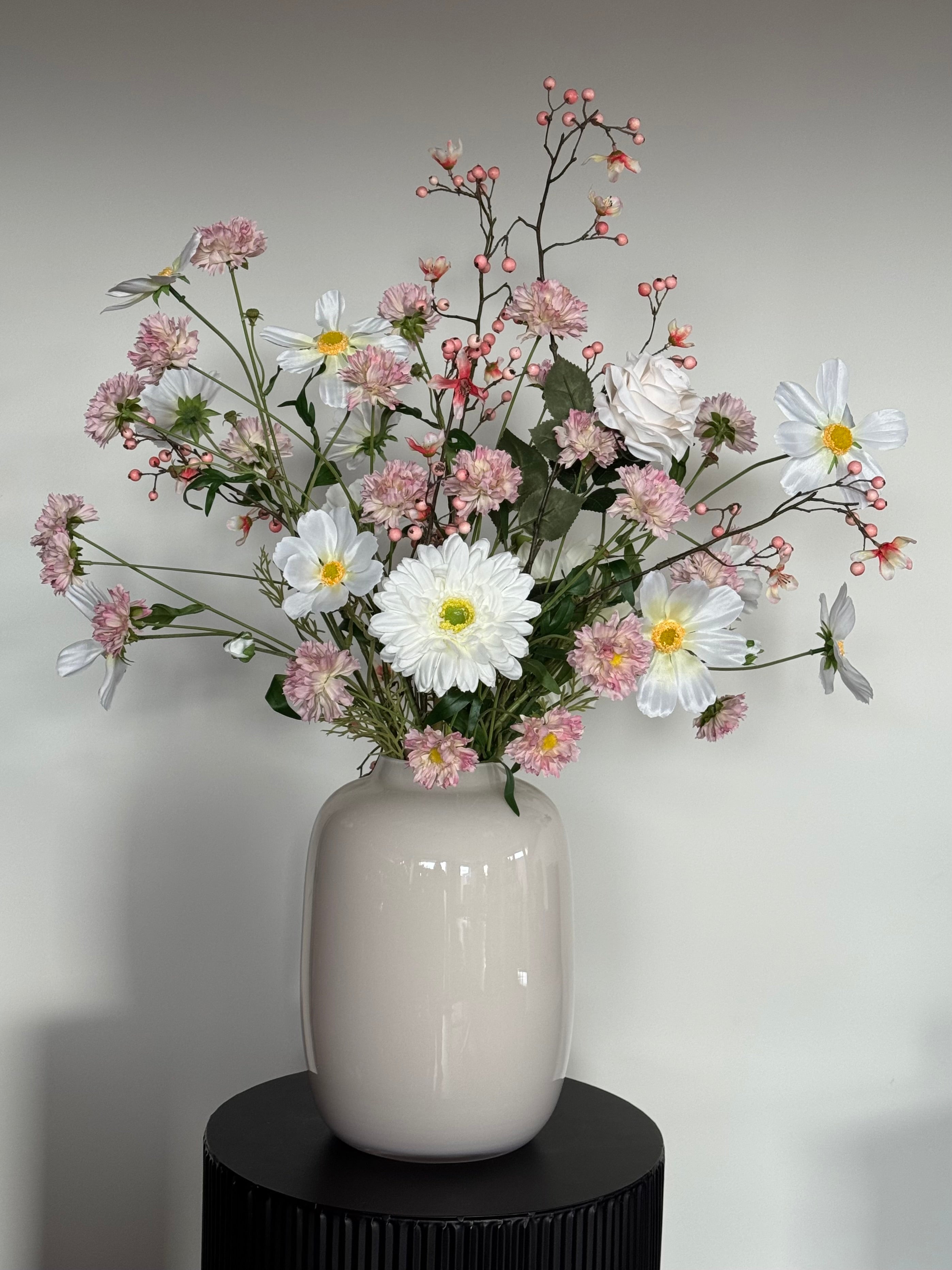 Zijden veldboeket, wit roze, silk ka bessentakken