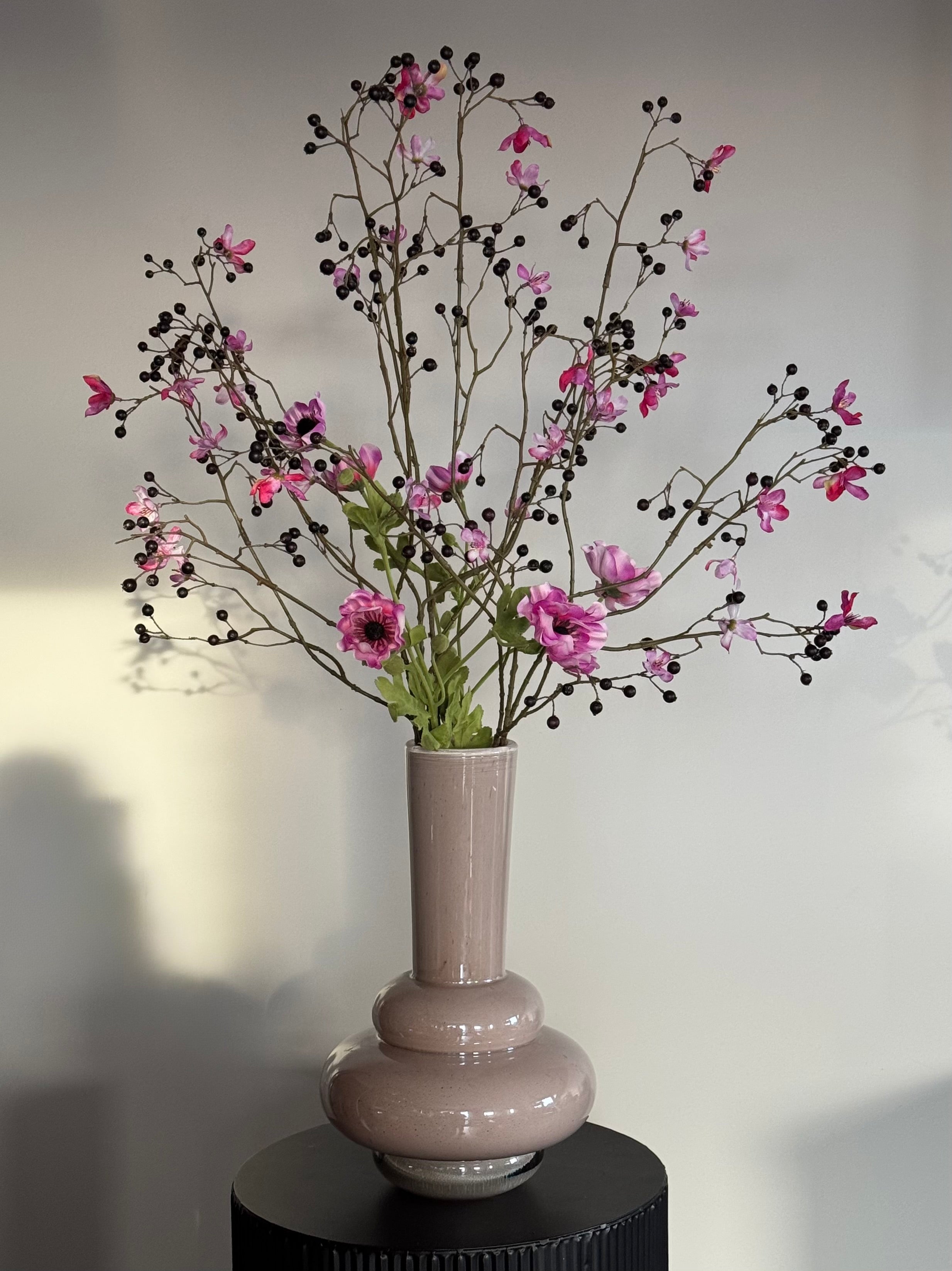 Artistiek boeket kunstbloemen donker roze 3