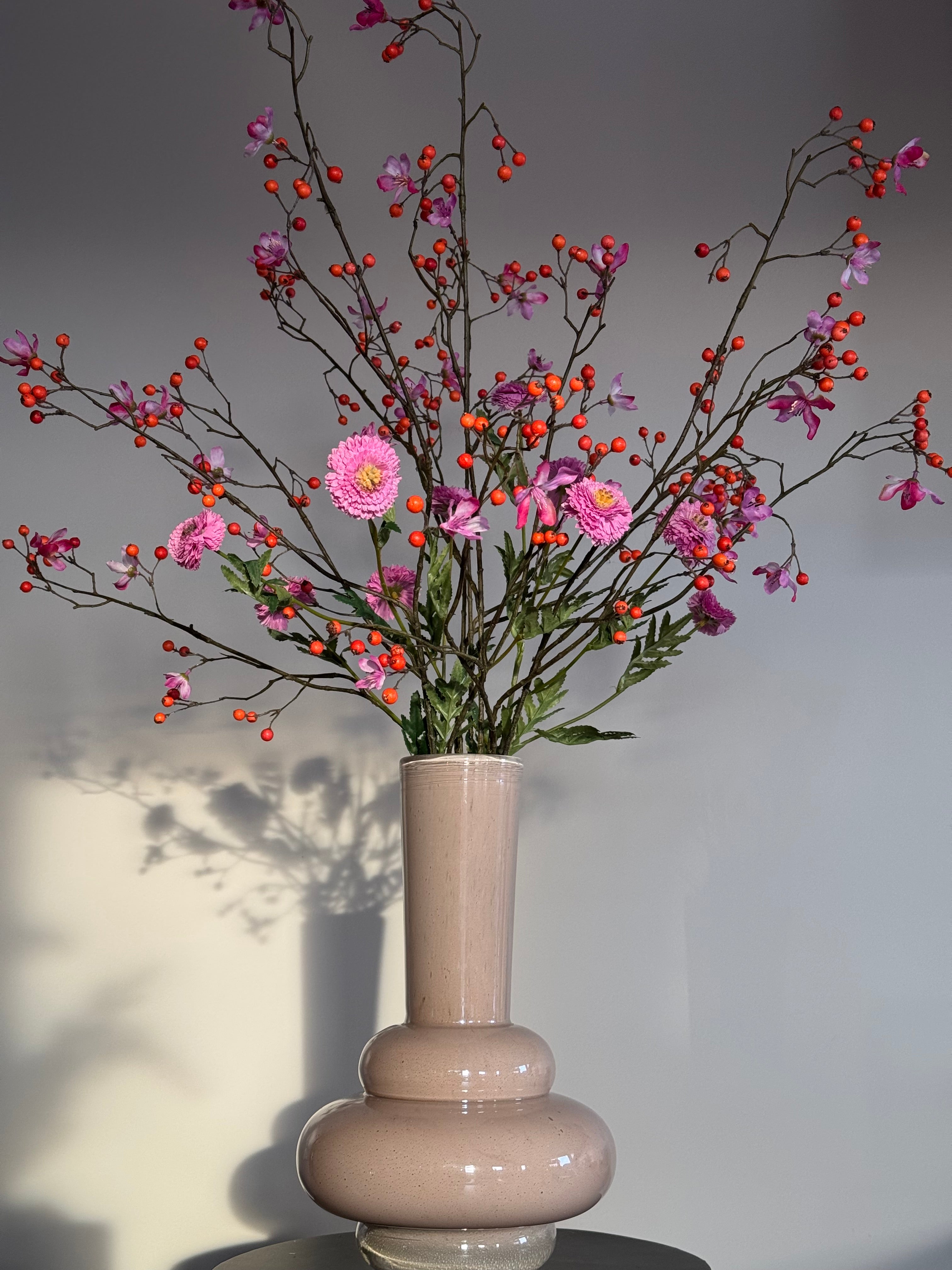 Artistiek boeket kunstbloemen oranje roze 2