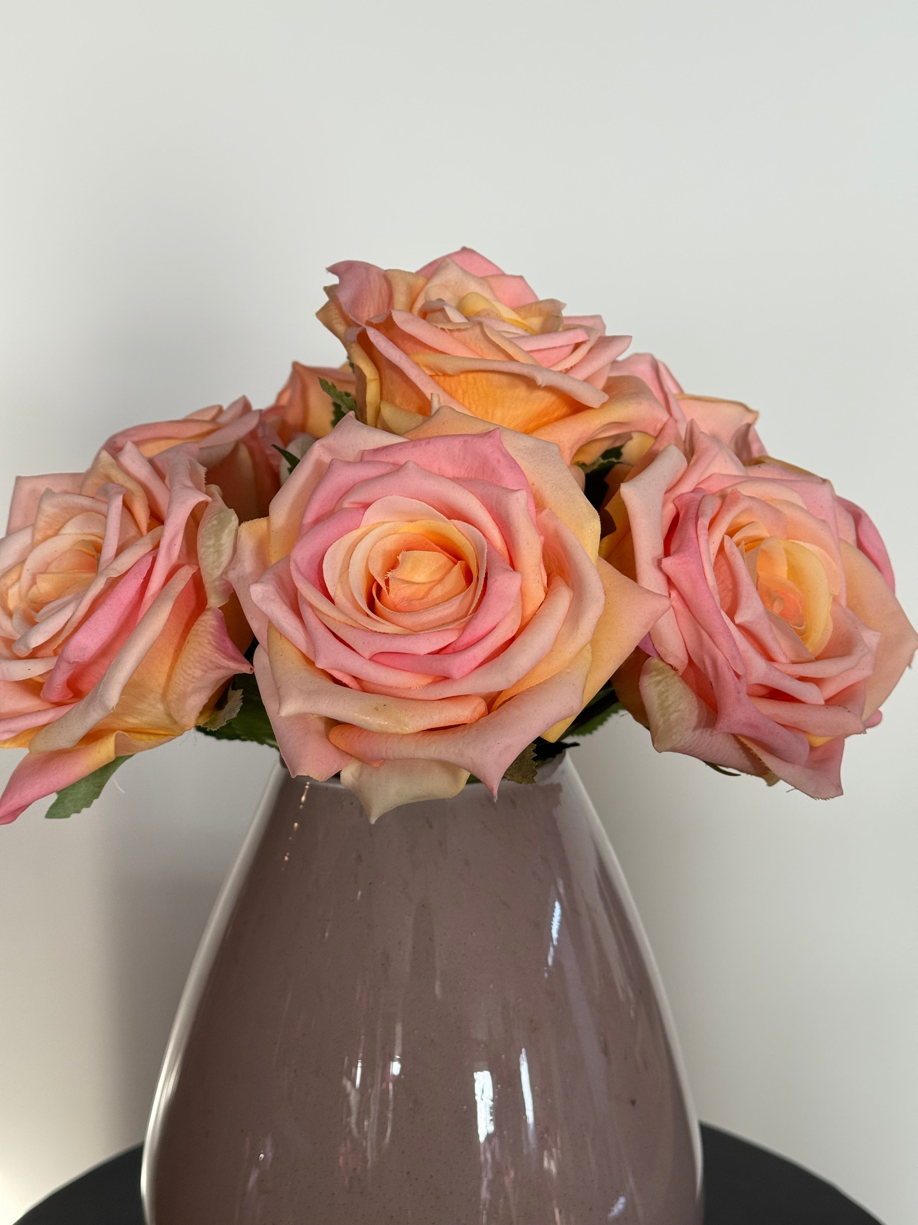 Zijden rozen boeket met vaas - real touch en handgemaakte vaas