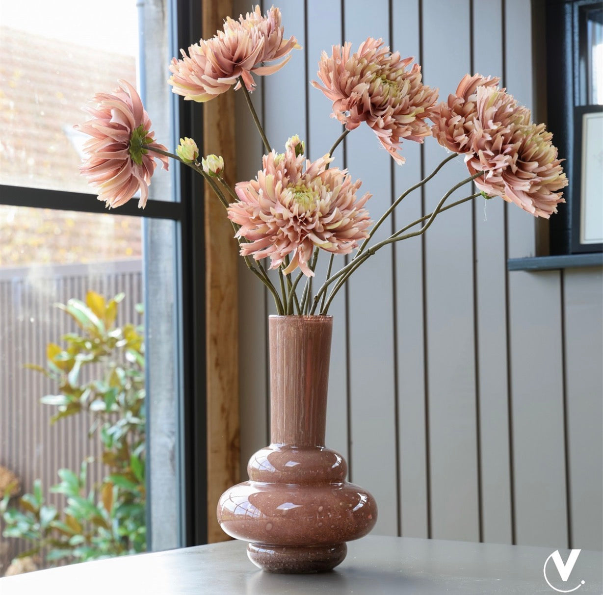 Bruine vaas voor zijden boeket bolombo