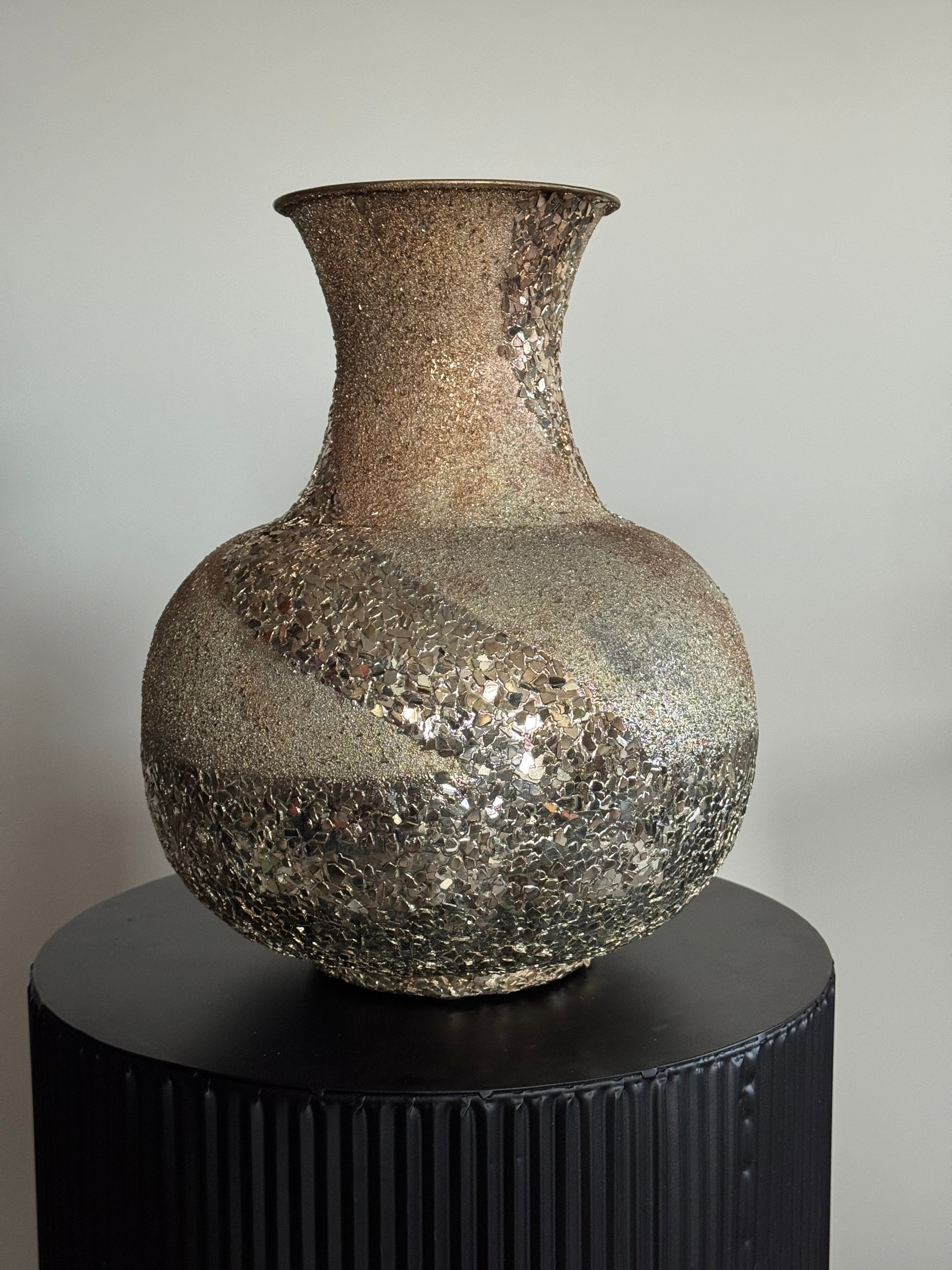 gouden metalen vaas medium 