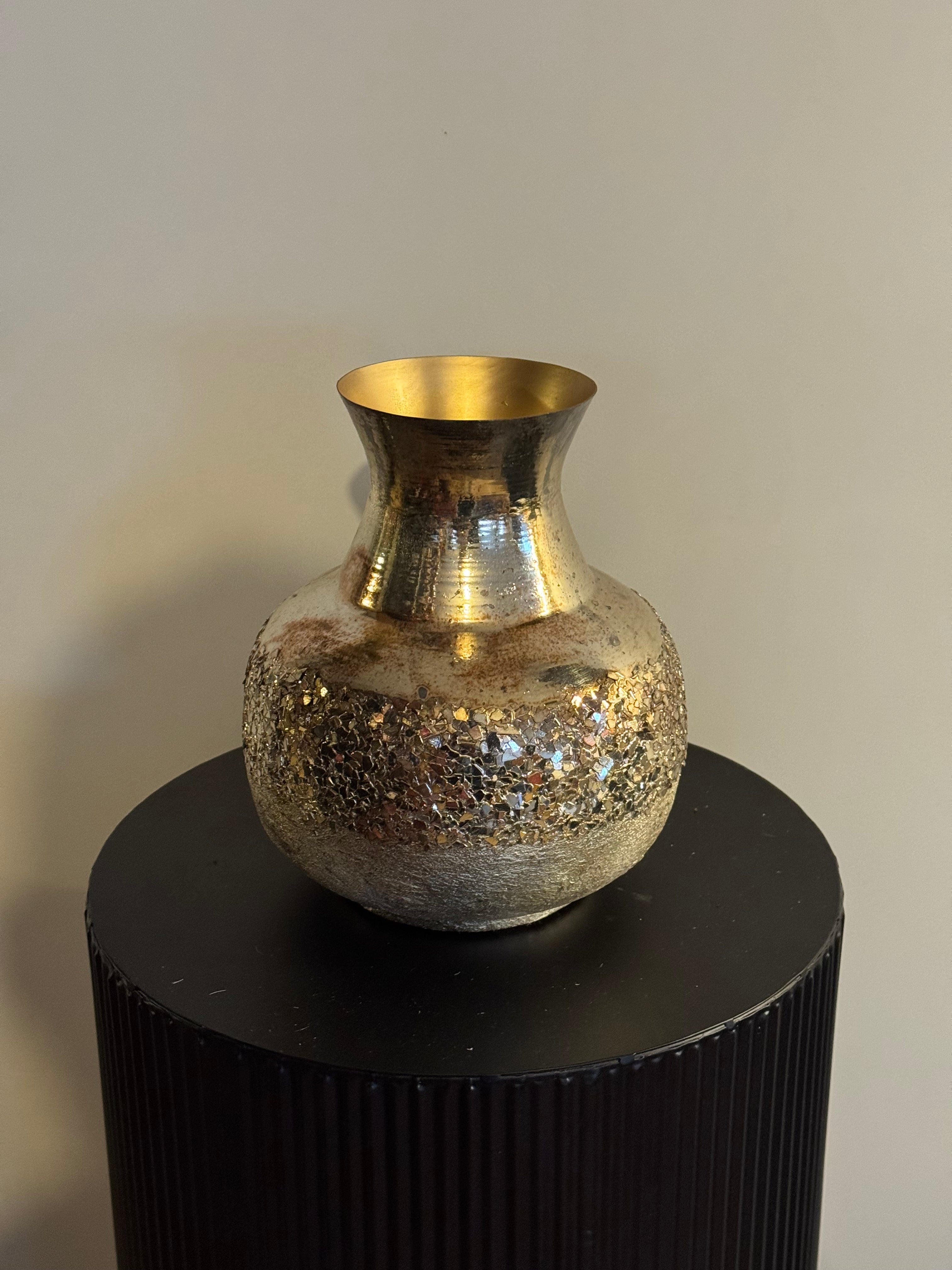 gouden vaas metaal klein kunstbloemen 2