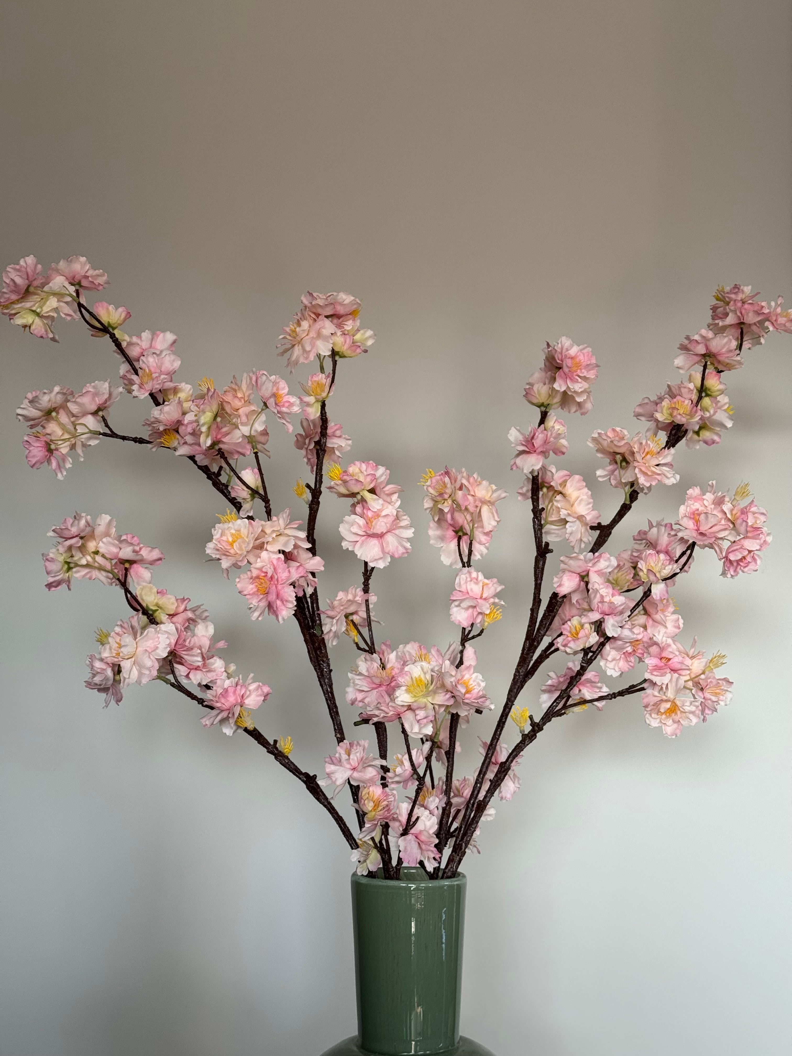 kunst bloesemtak licht roze boeket