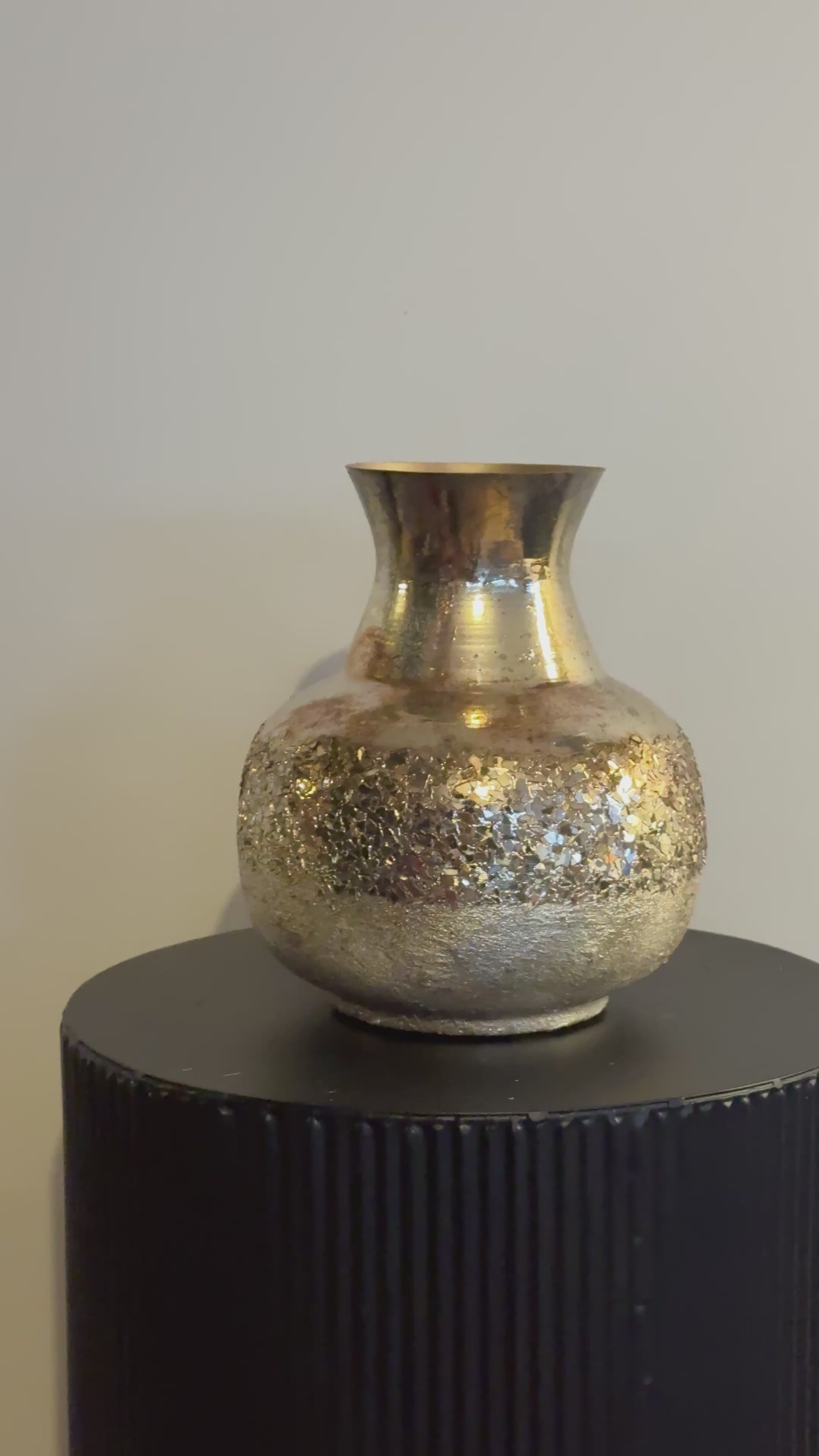 Gouden vaas voor kunstbloemen 24 cm hoog