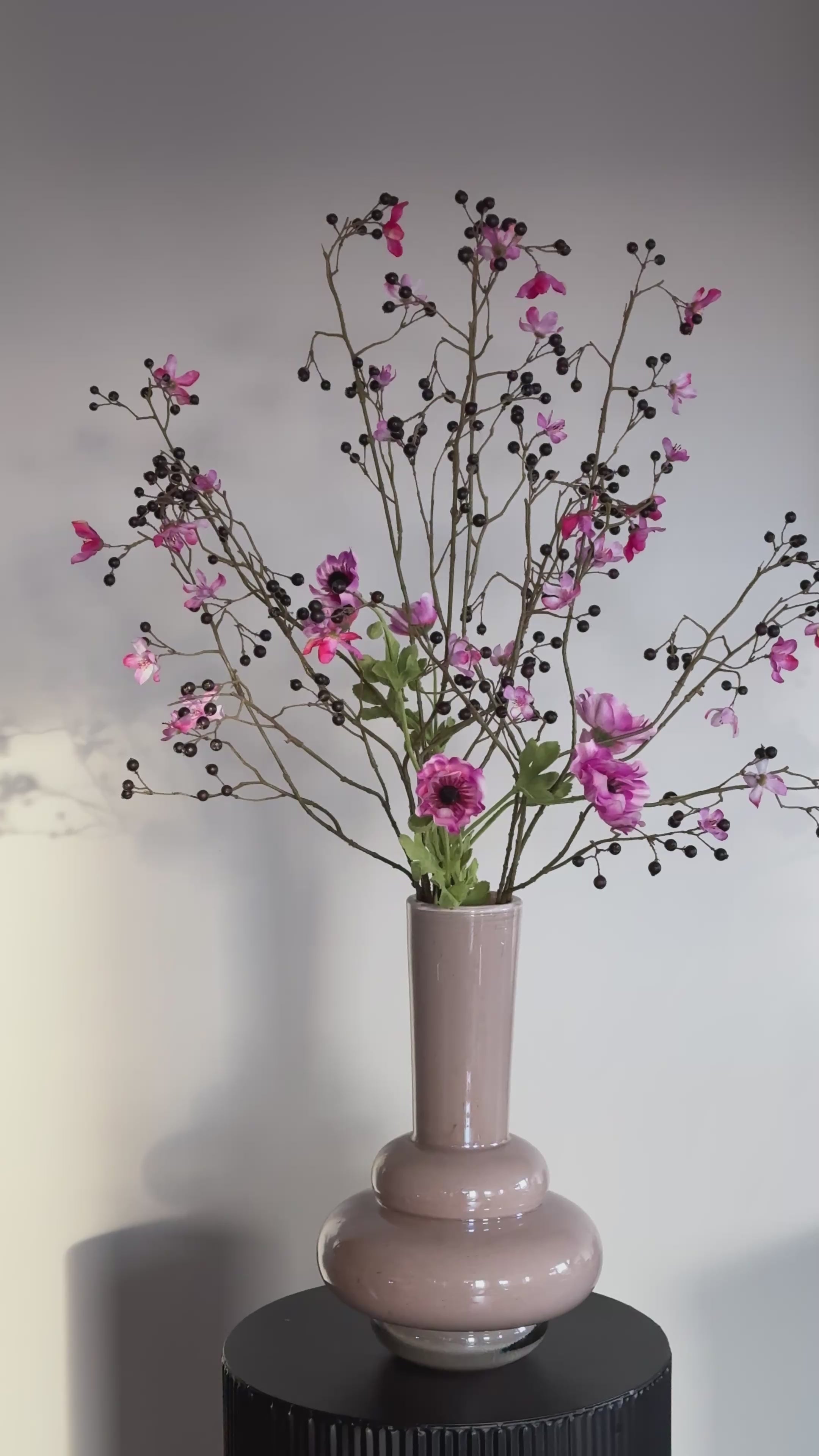 Zijden boeket silk ka bessentakken donker roze op=op