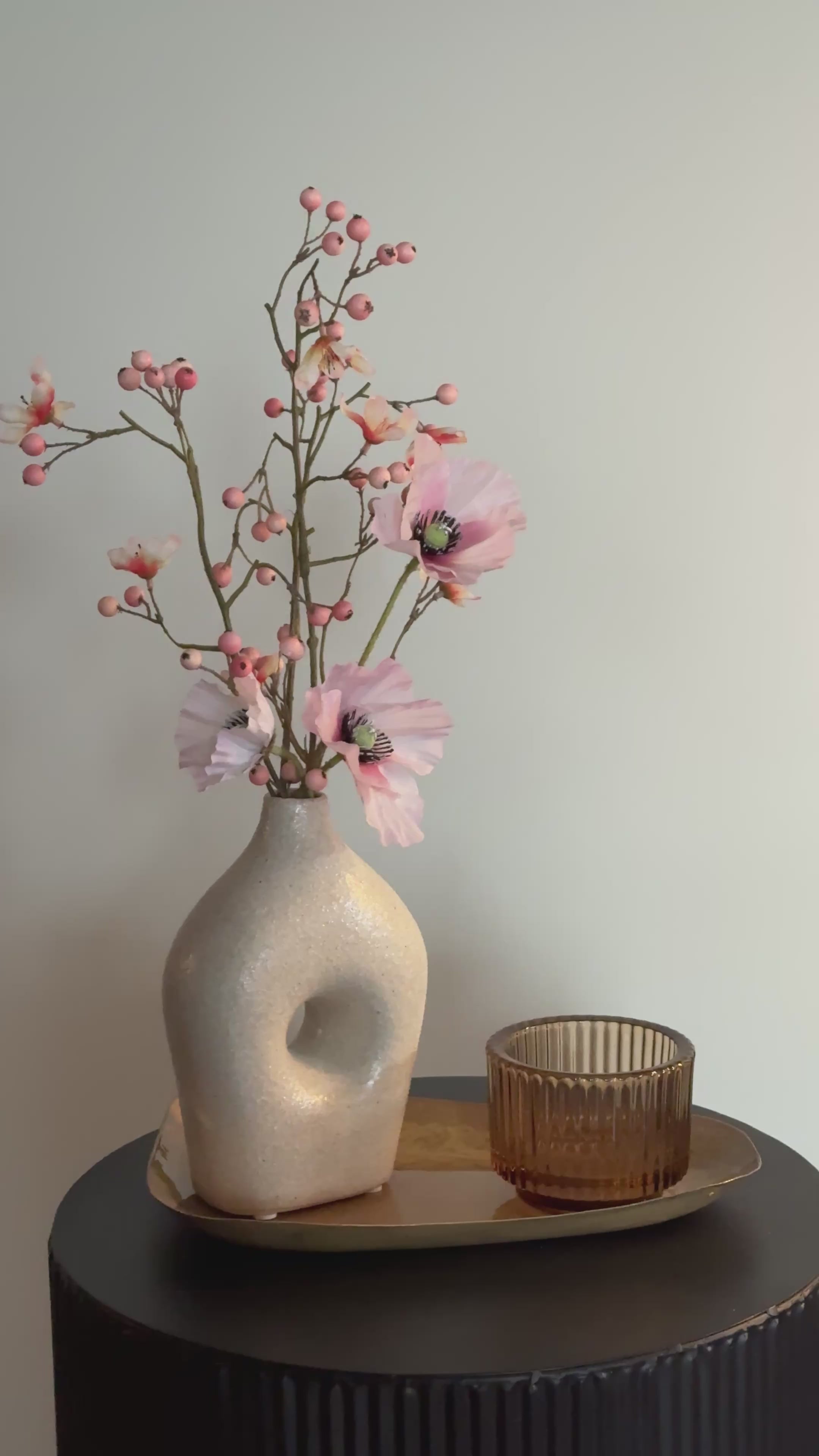 WC decoratie set beige met bessentak en real touch bloemen