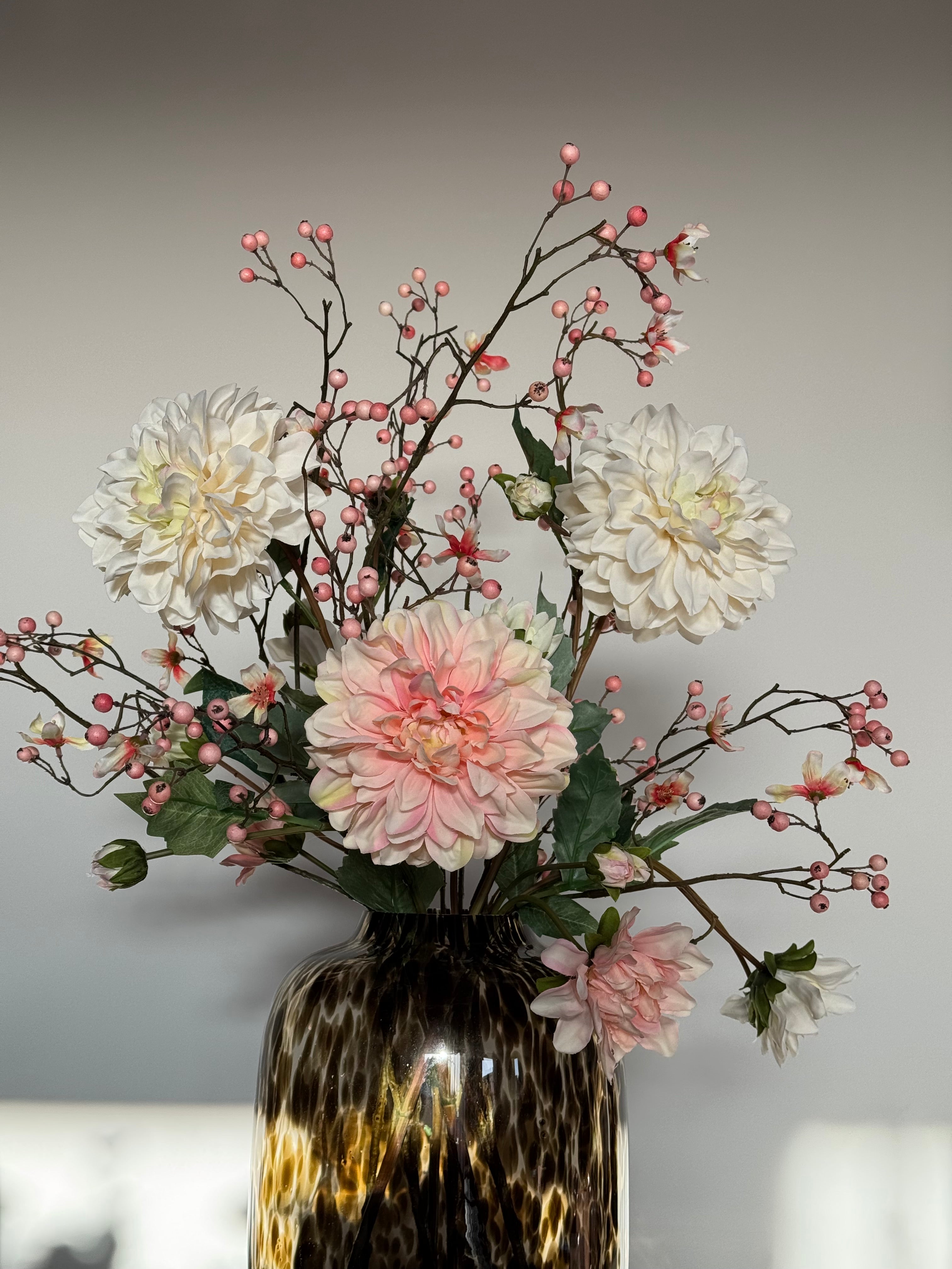 romantisch zijden boeket in de aanbieding