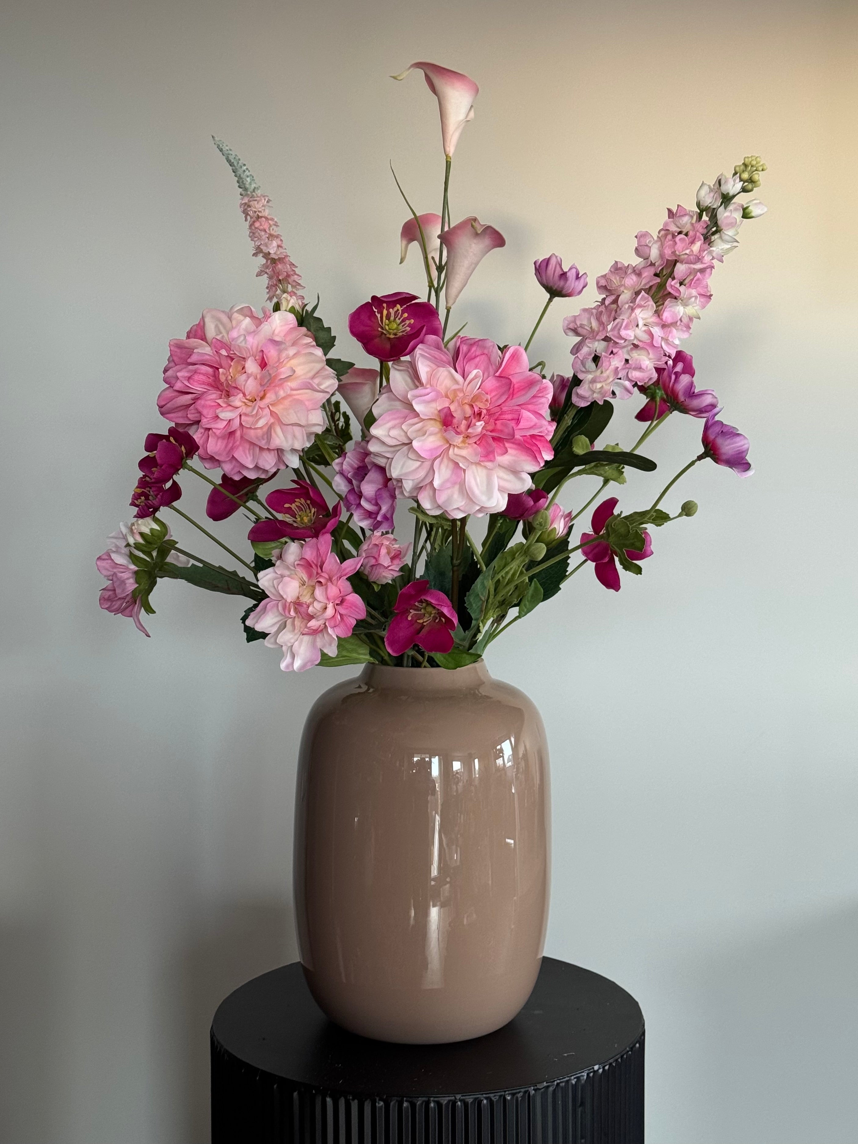 roze boeket hotel chique zijden bloemen 