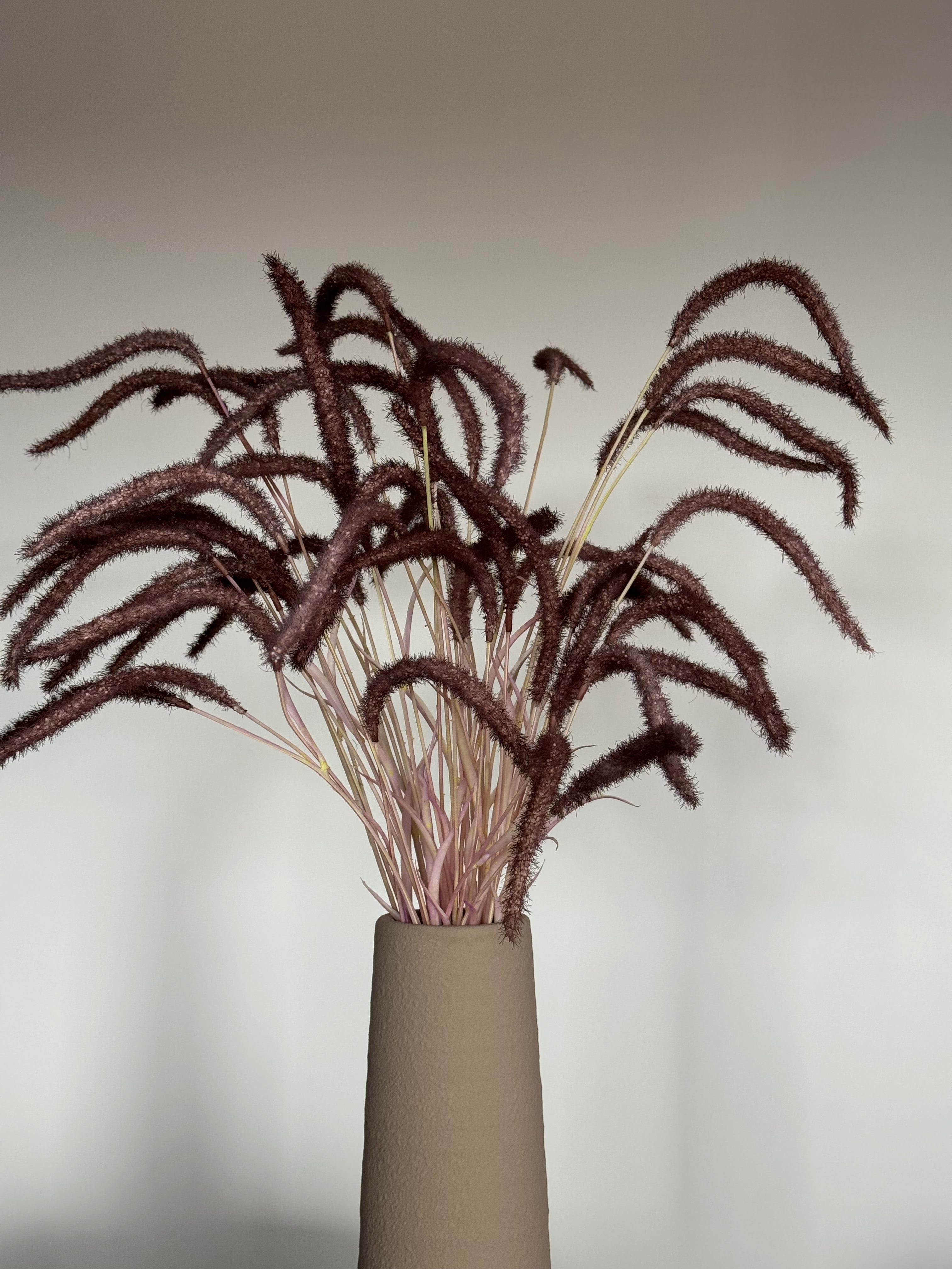 Detail van hoogwaardige Silk-ka zijden grastakken met een natuurlijke uitstraling.