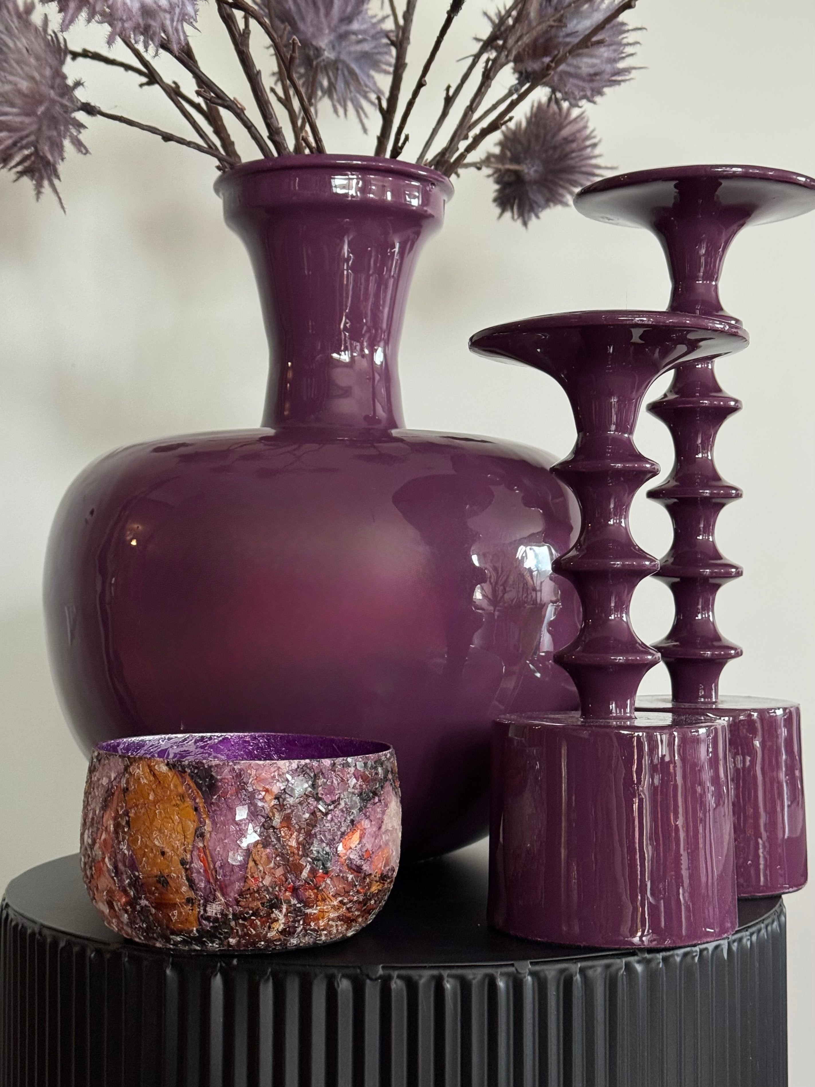 woonkamer decoratie set paars close up