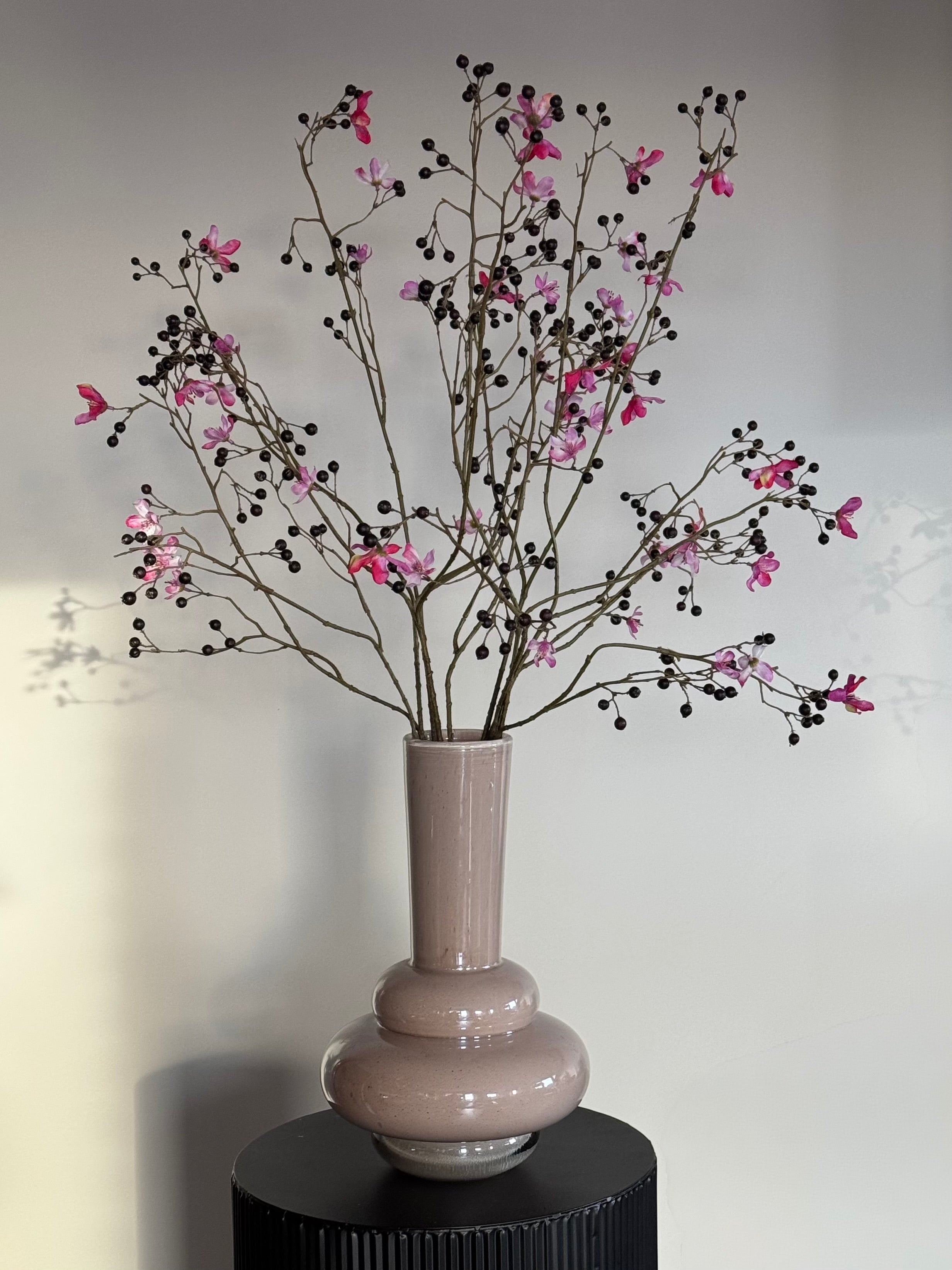 zijden boeket besjestakken silk-ka donker roze 